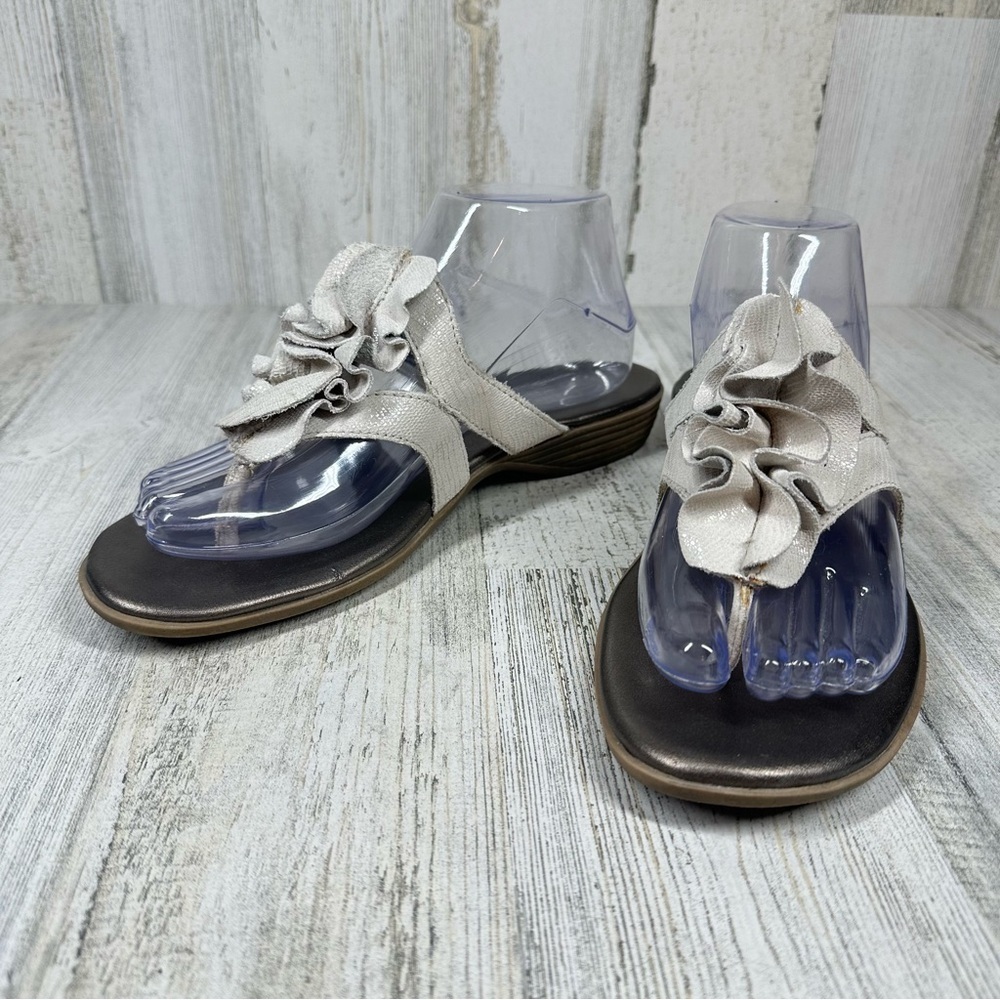 Clarks Women's Metallic Silver Fabric Ruffle Toe-Post Sandals
